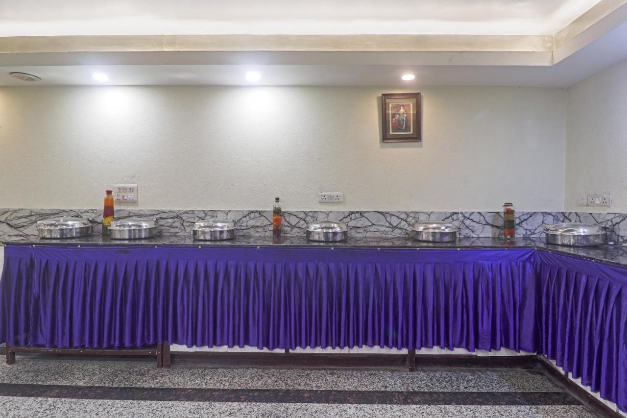 Hotel Sizzling Starr Nova Deli Exterior foto
